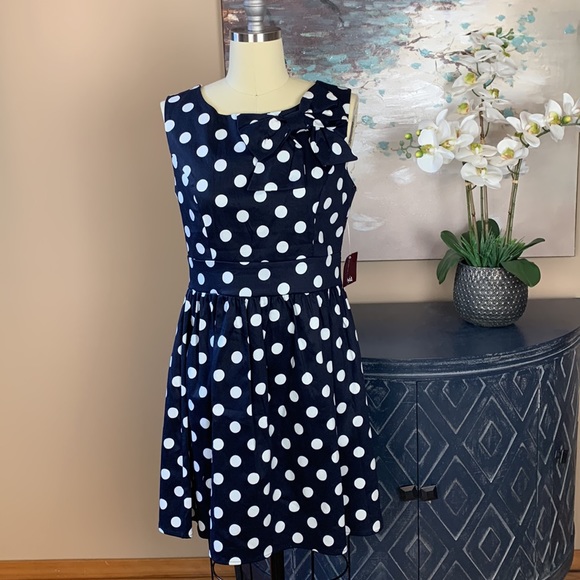 NWT IXIA Navy & White polka dot dress for
ModCloth 
Size Medium - Picture 2 of 7
